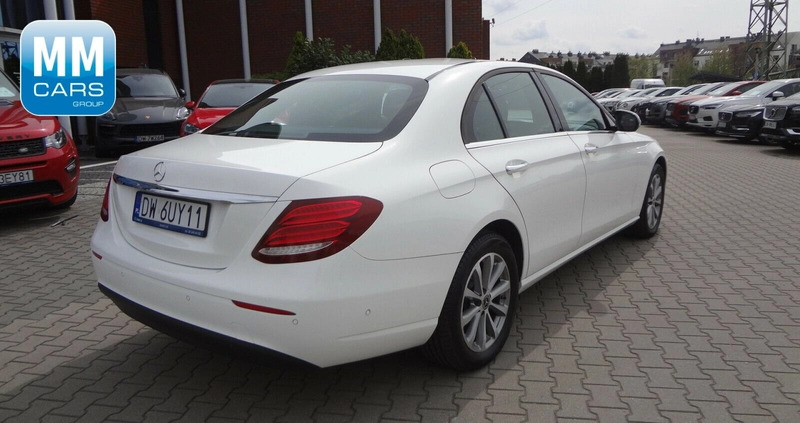 Mercedes-Benz Klasa E cena 129850 przebieg: 111105, rok produkcji 2017 z Ostrów Lubelski małe 191